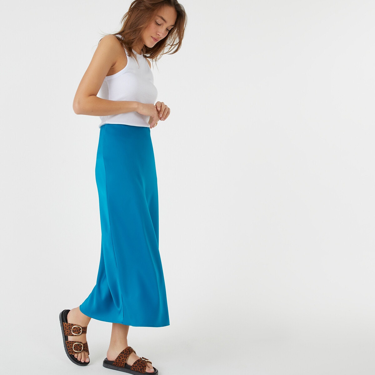 Μακριά εβαζέ φούστα από ματ σατέν