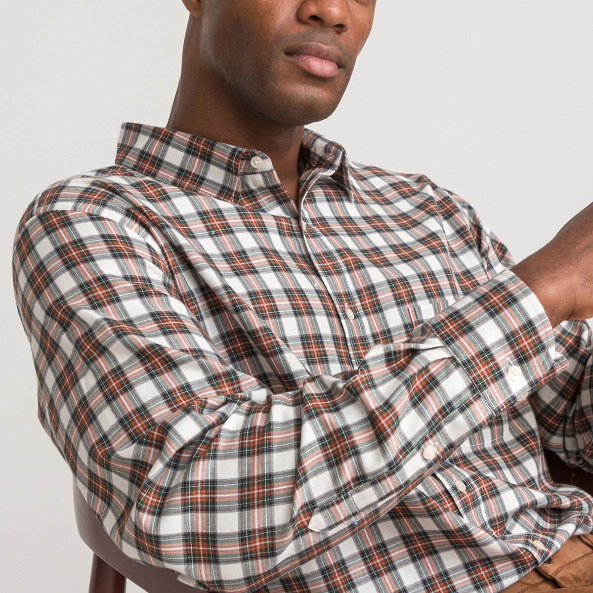 Καρό πουκάμισο σε ίσια γραμμή