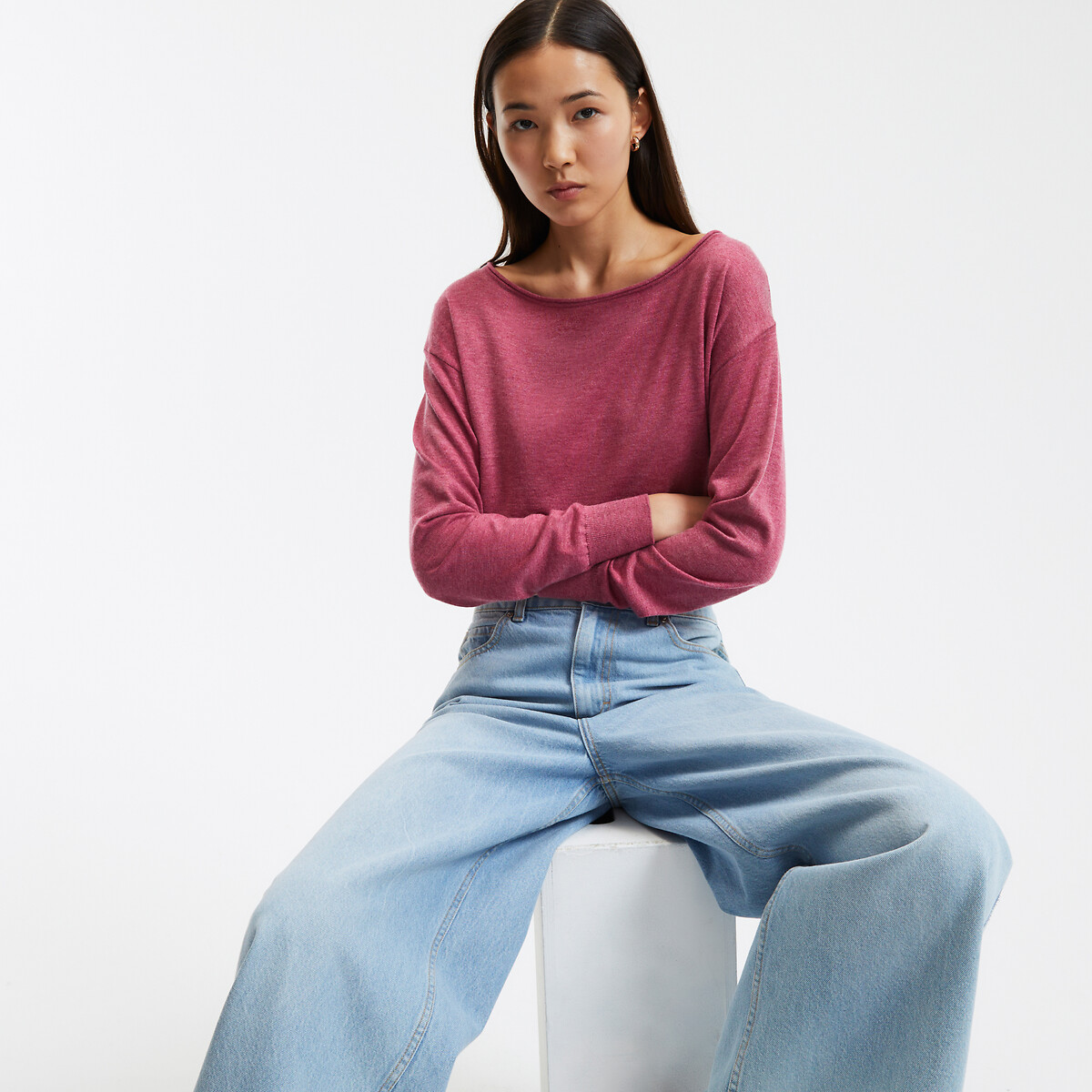 Πλεκτό με λαιμόκοψη χαμόγελο και κρουστή πλέξη