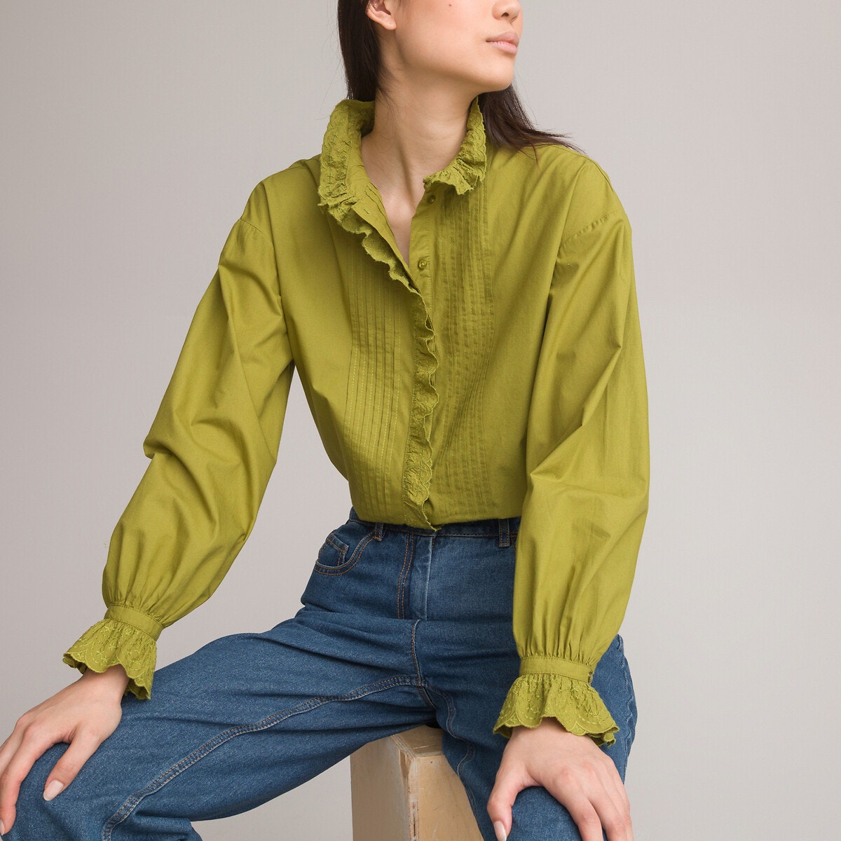 Μακρυμάνικο πουκάμισο με γιακά σε βικτωριανό στυλ