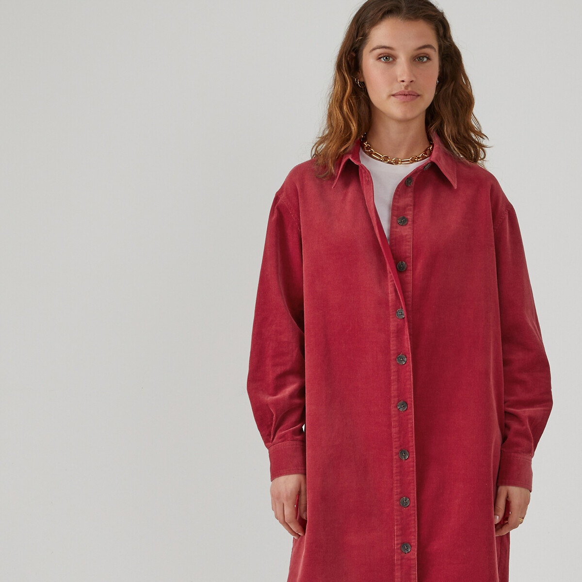 Μακρυμάνικο σεμιζιέ φόρεμα από βελούδο κοτλέ