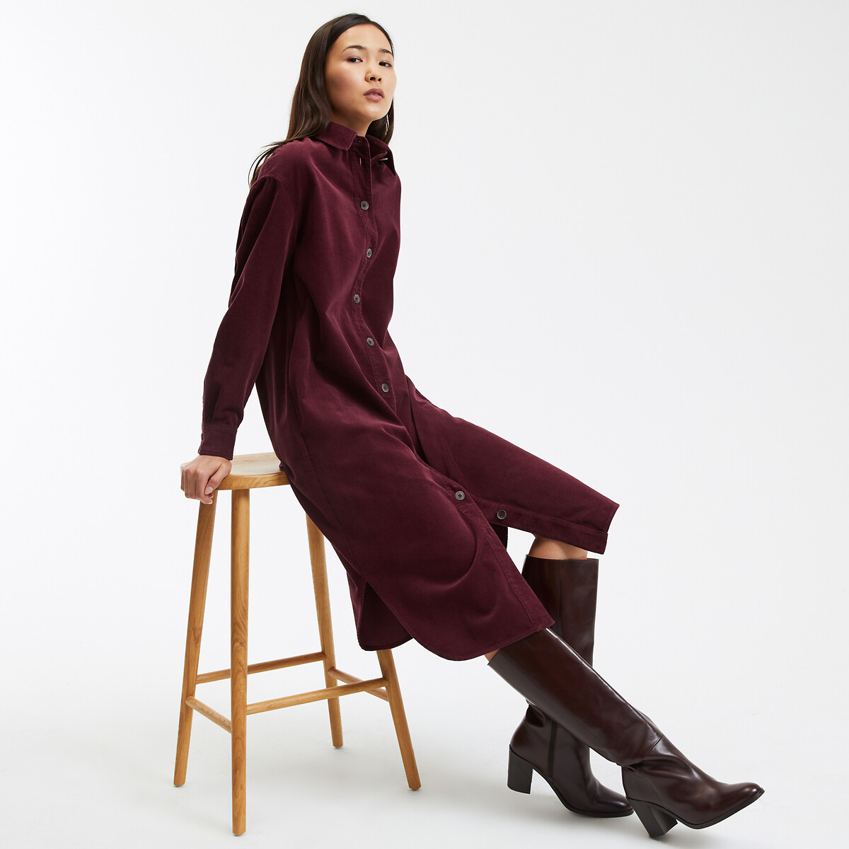 Μακρυμάνικο σεμιζιέ φόρεμα από βελούδο κοτλέ