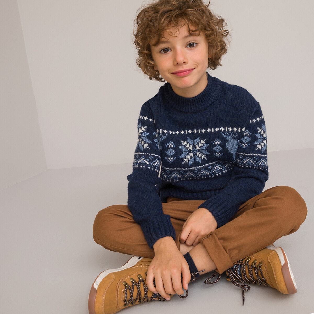 Χοντρό ζακάρ πλεκτό με όρθιο λαιμό