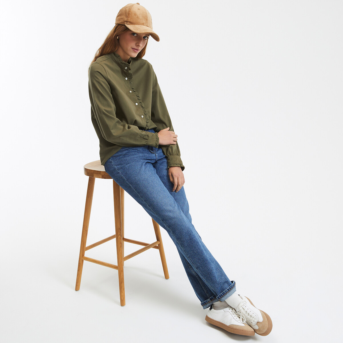 Μακρυμάνικο πουκάμισο με γιακά σε βικτωριανό στυλ