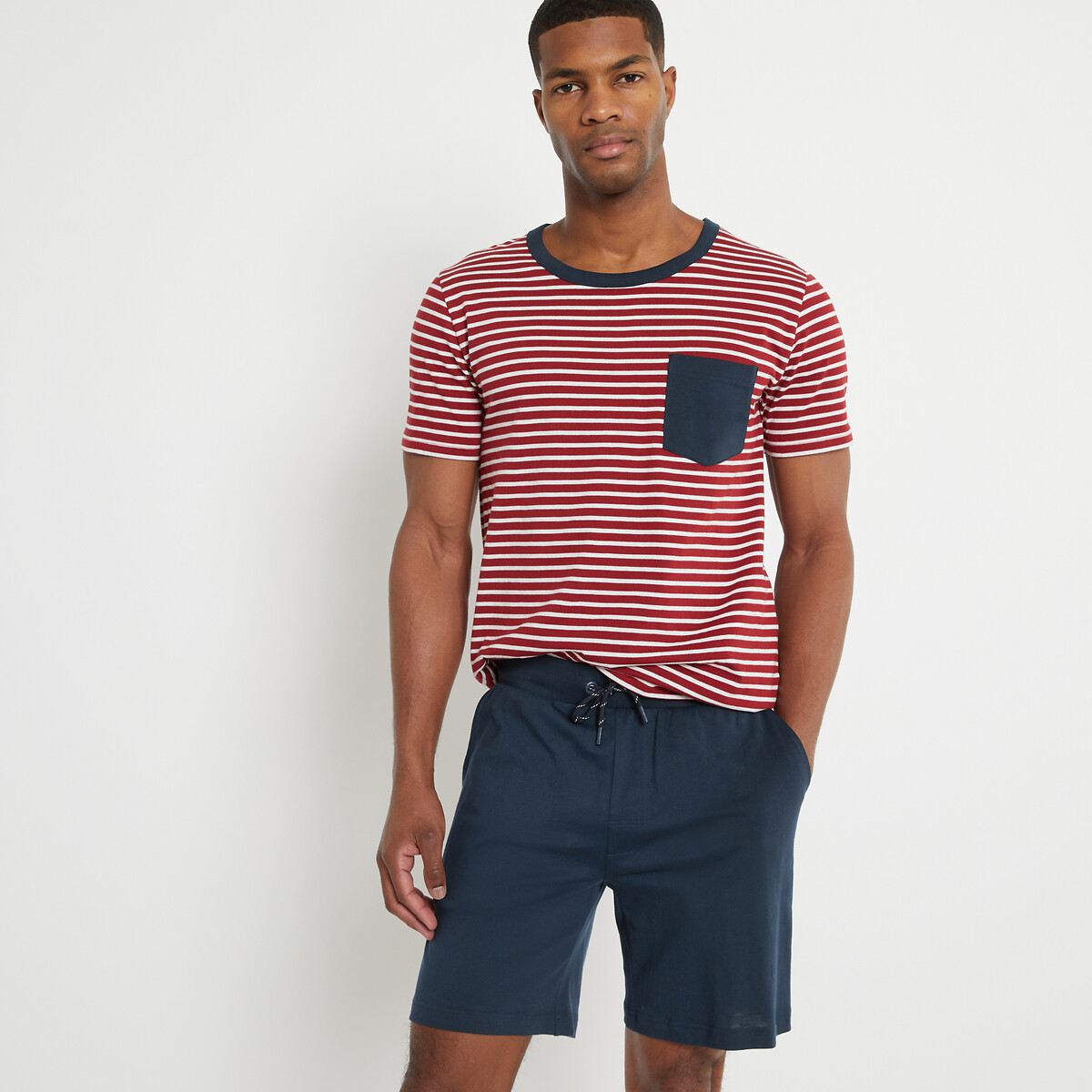 Πιτζάμα με σορτς και ριγέ μπλούζα