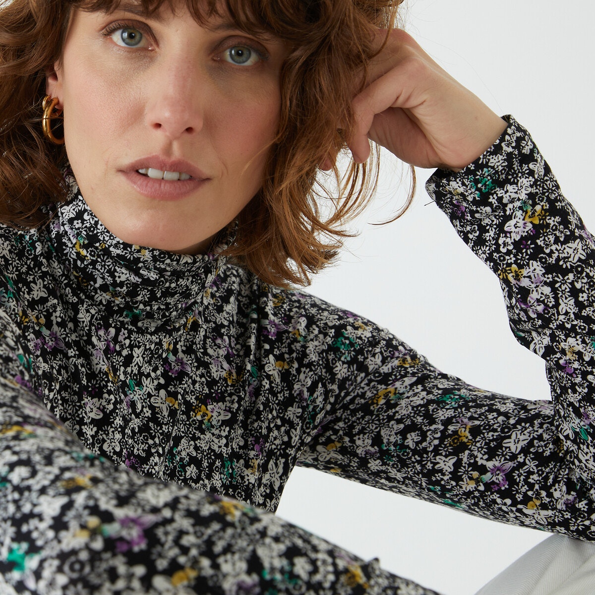 Μακρυμάνικη μπλούζα με φλοράλ μοτίβο