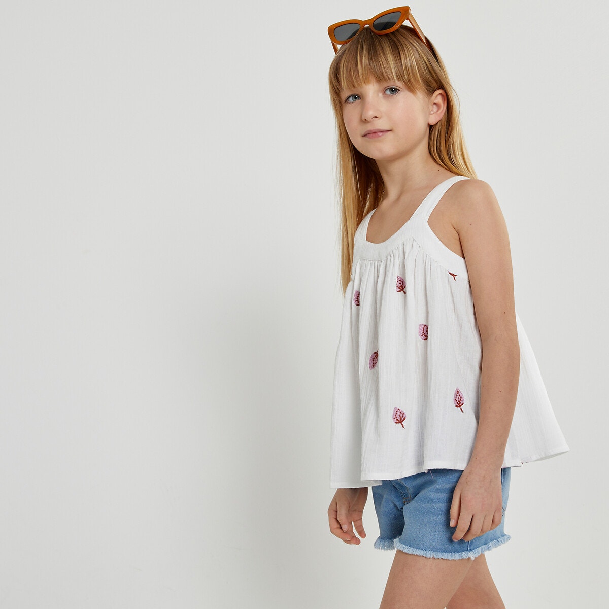 Μόδα > Παιδικά > Κορίτσι > Μπλούζες, πουκάμισα Μπλούζα με τιράντες και κεντημένες φράουλες