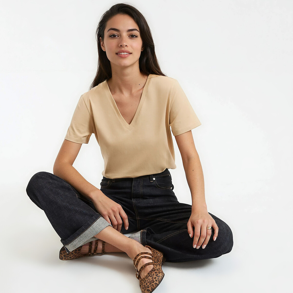 Κοντομάνικη μπλούζα με V