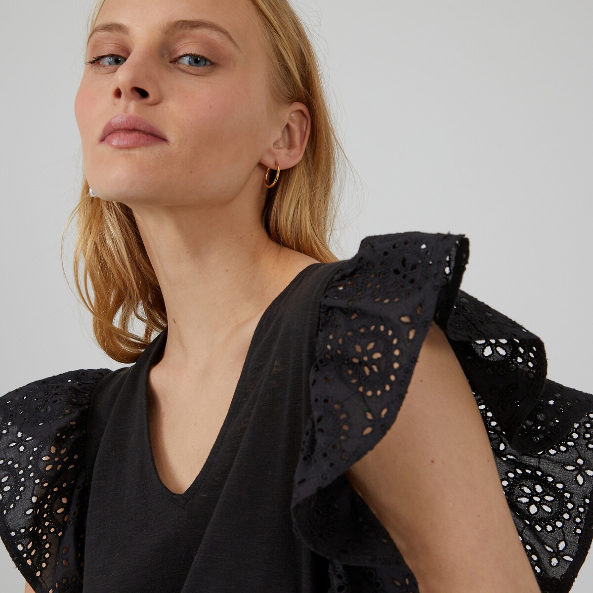 Μπλούζα με V