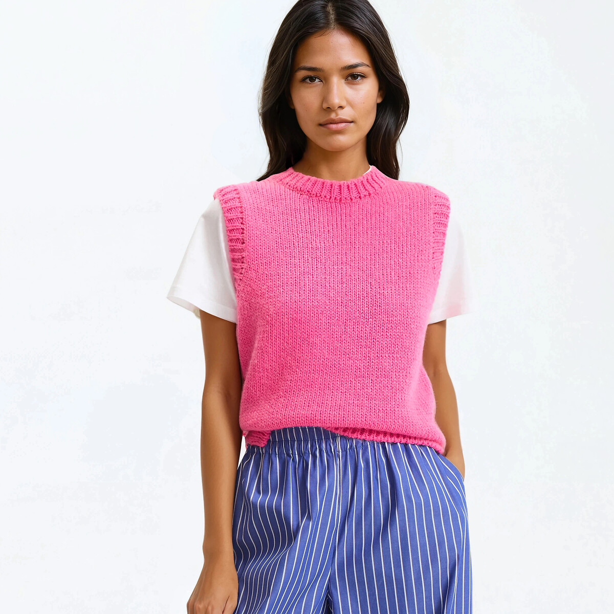 Αμάνικο πλεκτό με στρογγυλή λαιμόκοψη