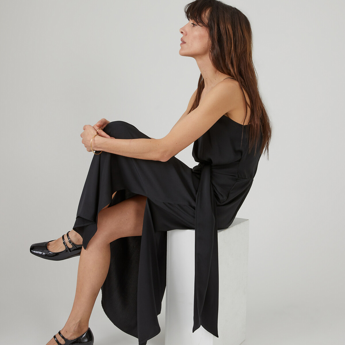 Σατέν φόρεμα με λεπτές τιράντες