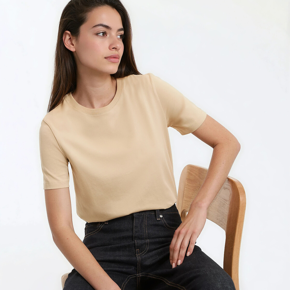 Κοντομάνικο T-shirt με στρογγυλή λαιμόκοψη