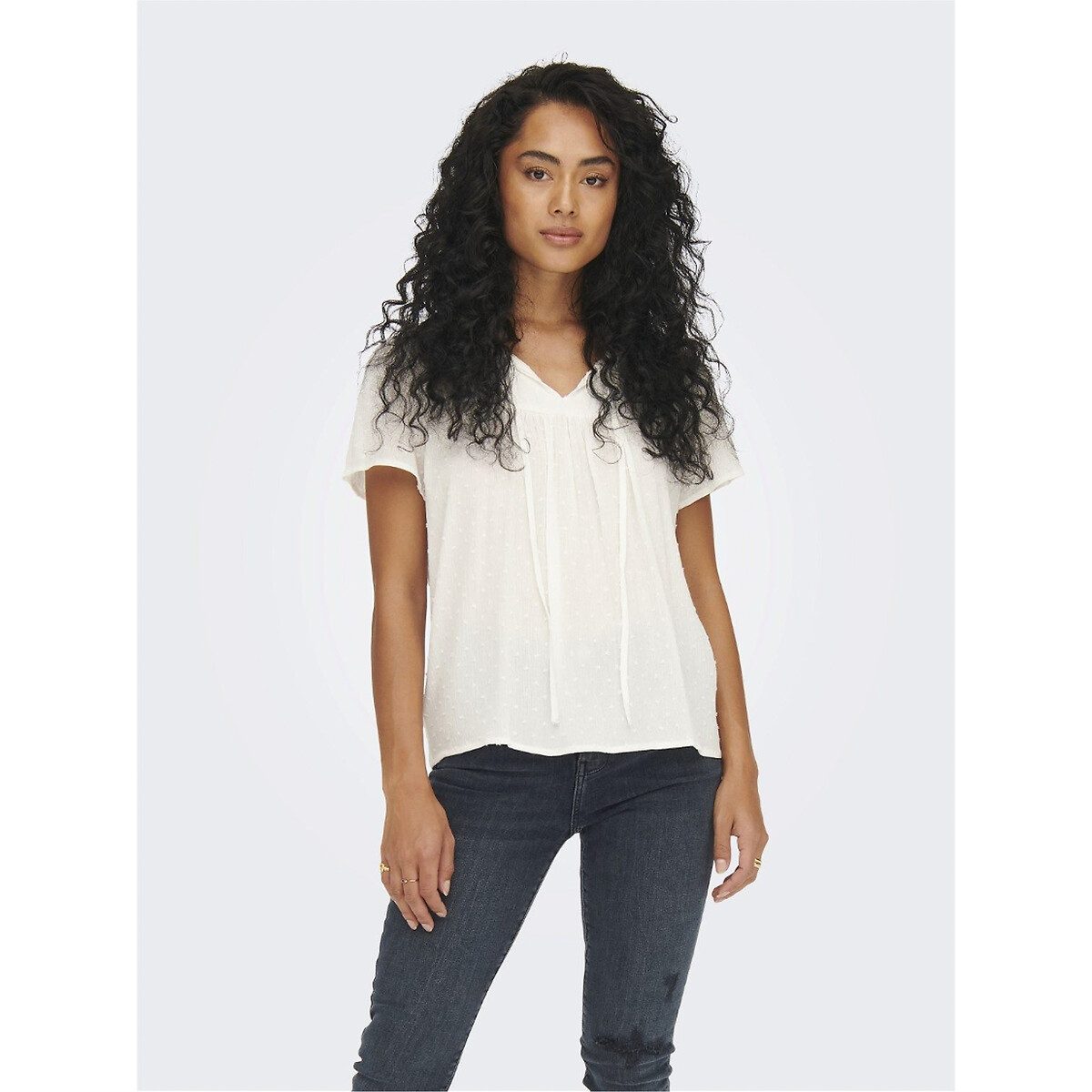 Χυτή μπλούζα με βολάν και κορδόνια που δένουν στο λαιμό