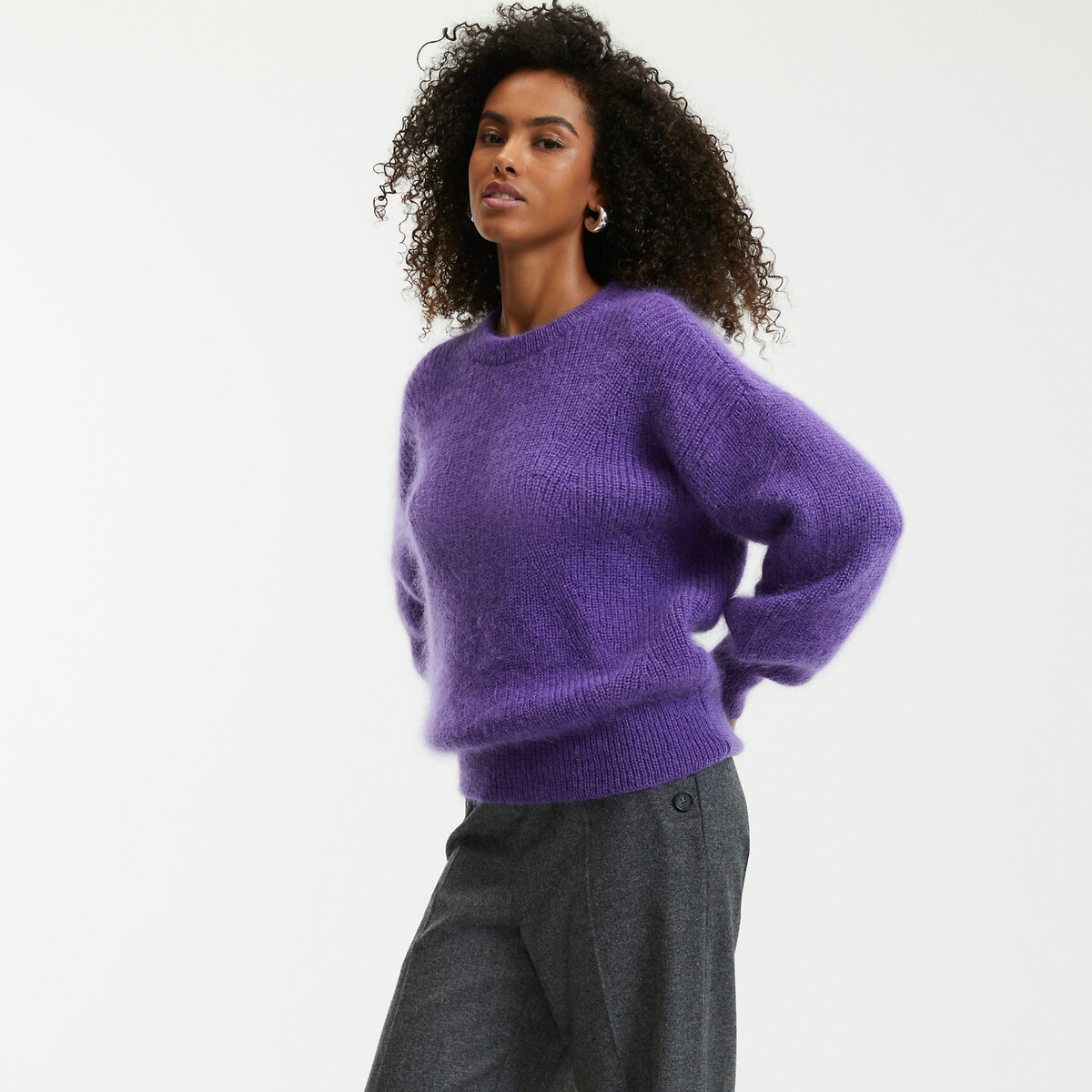 Πλεκτό με στρογγυλή λαιμόκοψη με μαλλί στη σύνθεση