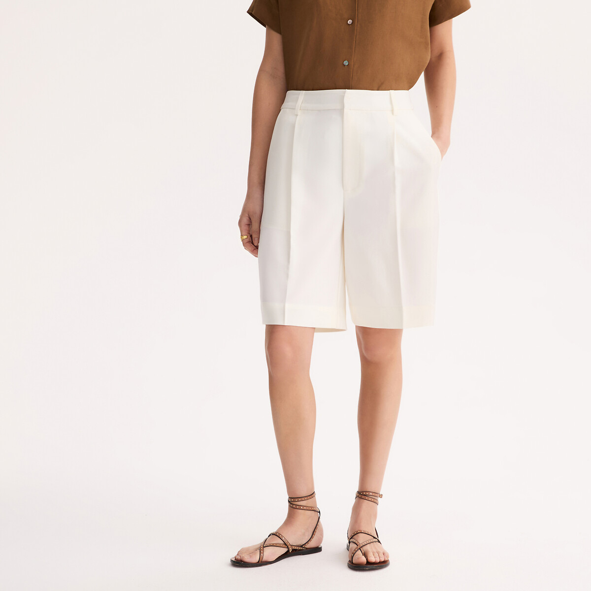 Anne Weyburn Ψηλόμεση βερμούδα