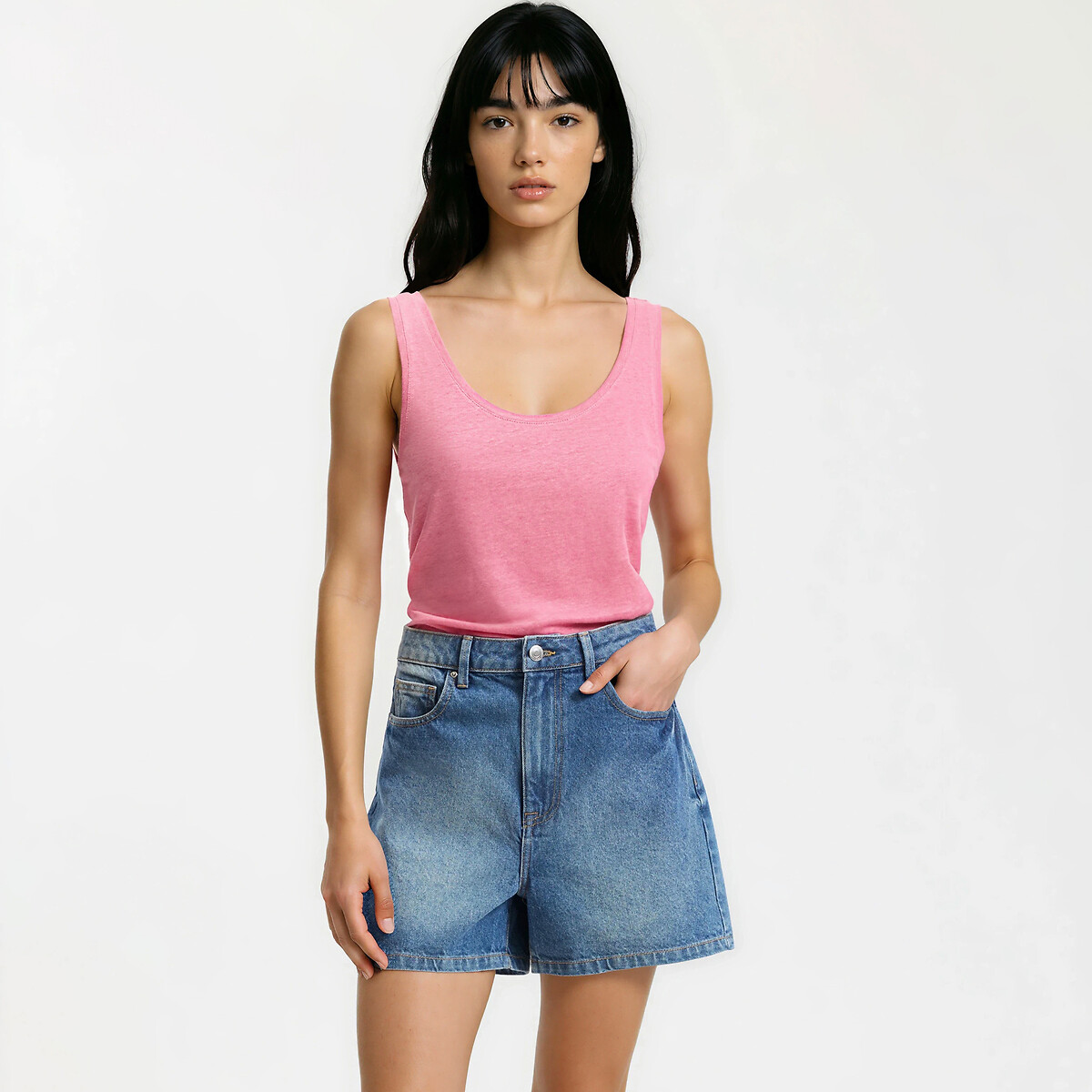 Λινή αμάνικη μπλούζα με στρογγυλή λαιμόκοψη