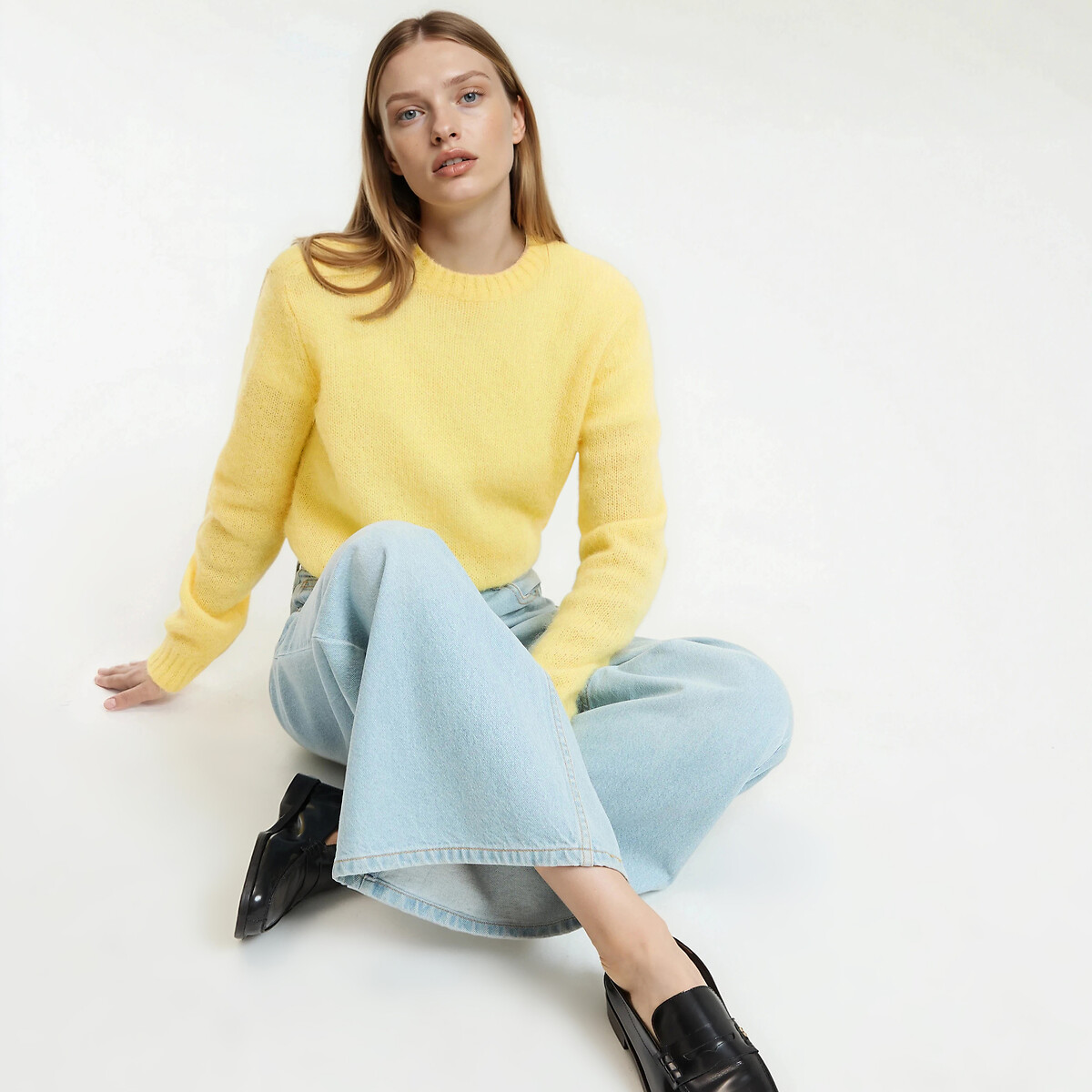 Πλεκτό με στρογγυλή λαιμόκοψη και χοντρή πλέξη