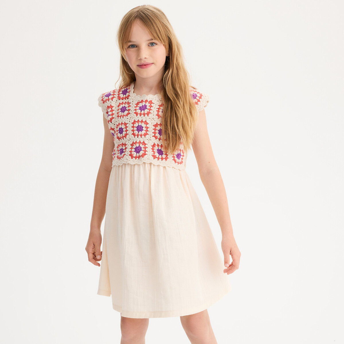 Αμάνικο φόρεμα με πλαστρόν στο βελονάκι