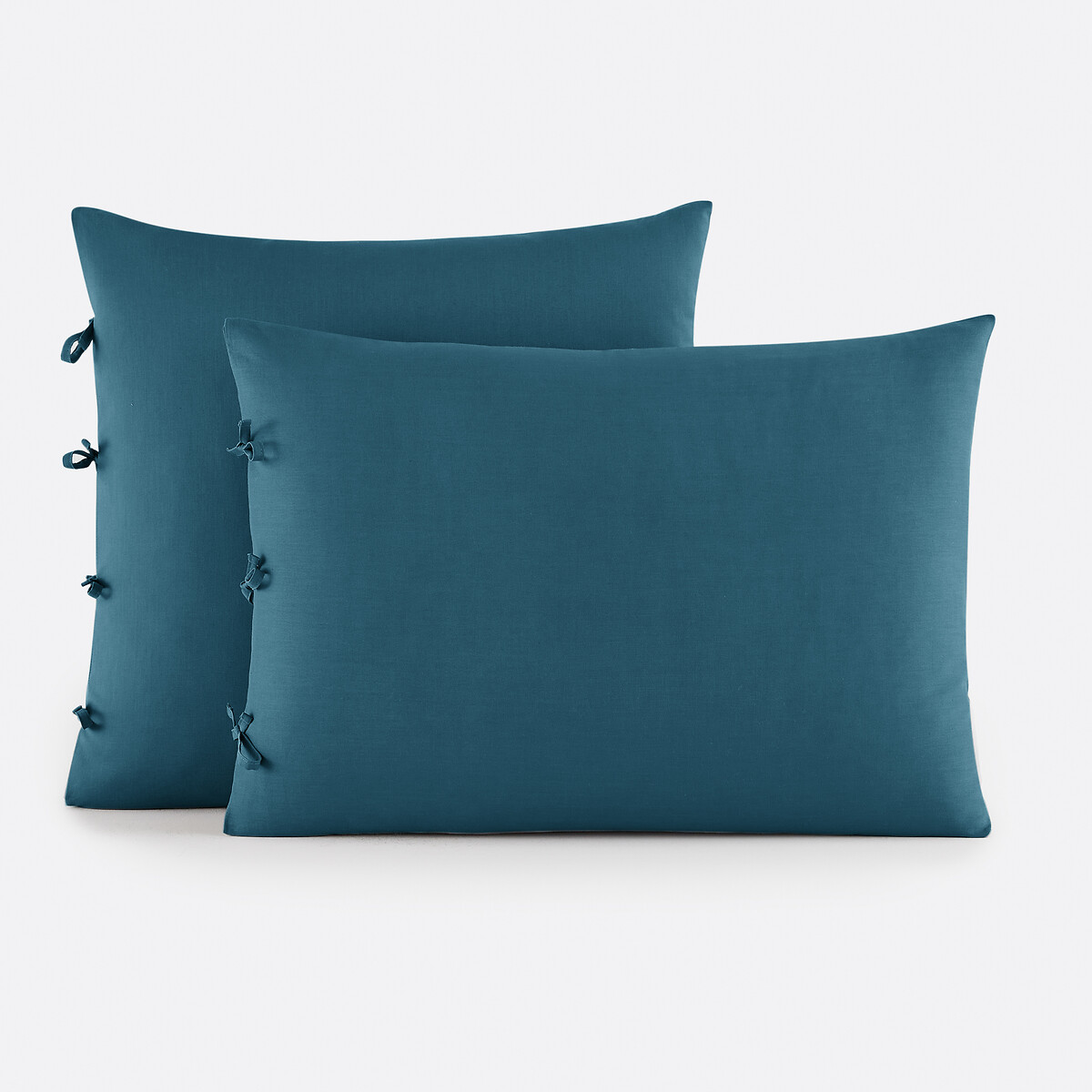 Βαμβακερή μονόχρωμη μαξιλαροθήκη με φιογκάκια 50x70 cm