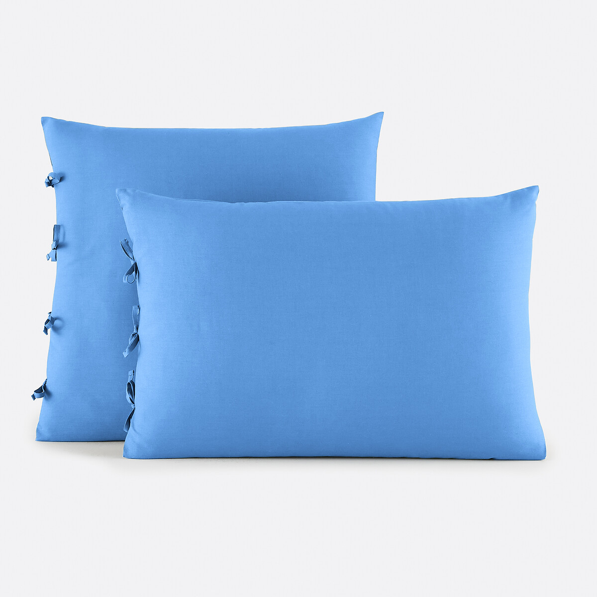 Βαμβακερή μονόχρωμη μαξιλαροθήκη με φιογκάκια 50x70 cm