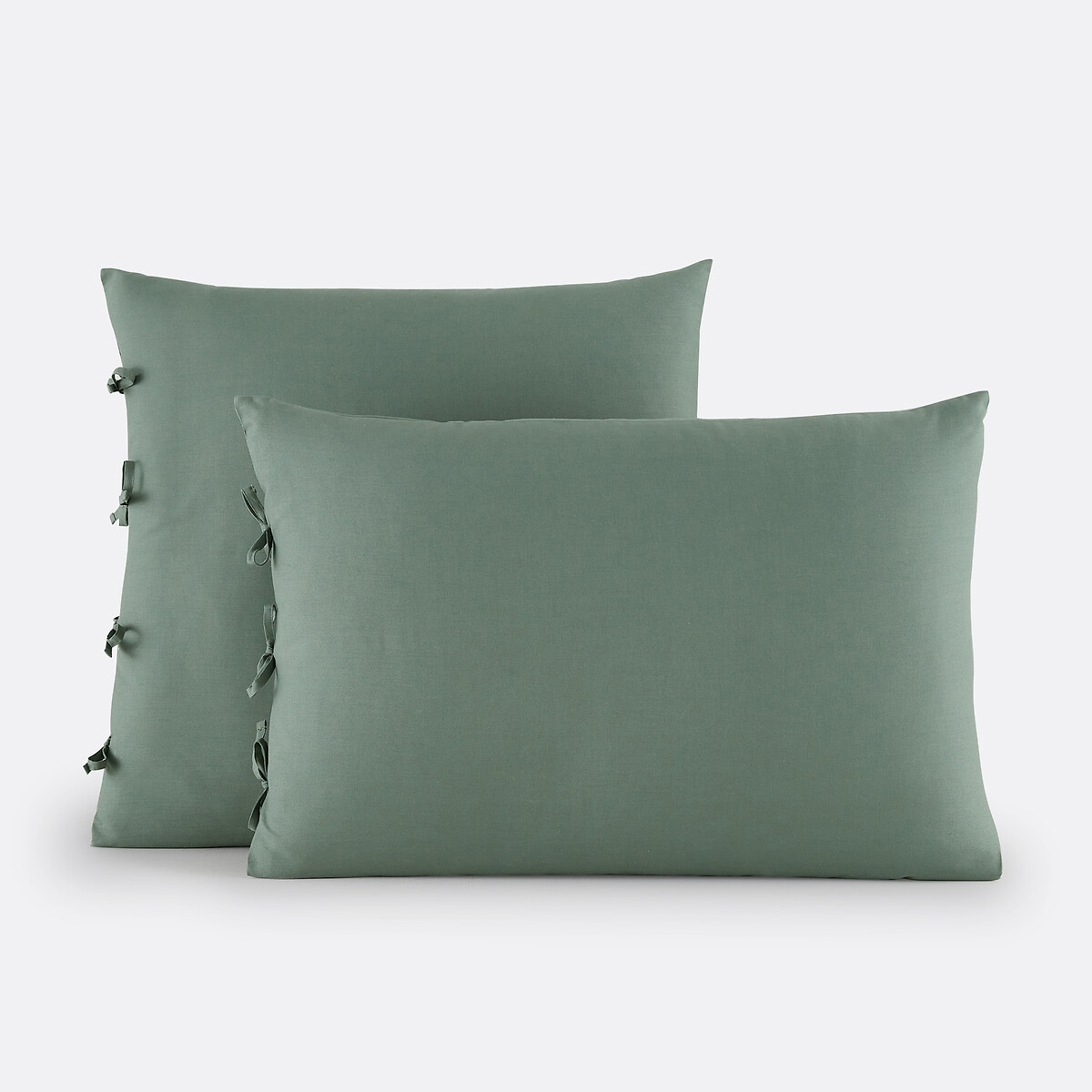 Βαμβακερή μονόχρωμη μαξιλαροθήκη με φιογκάκια 63x63 cm