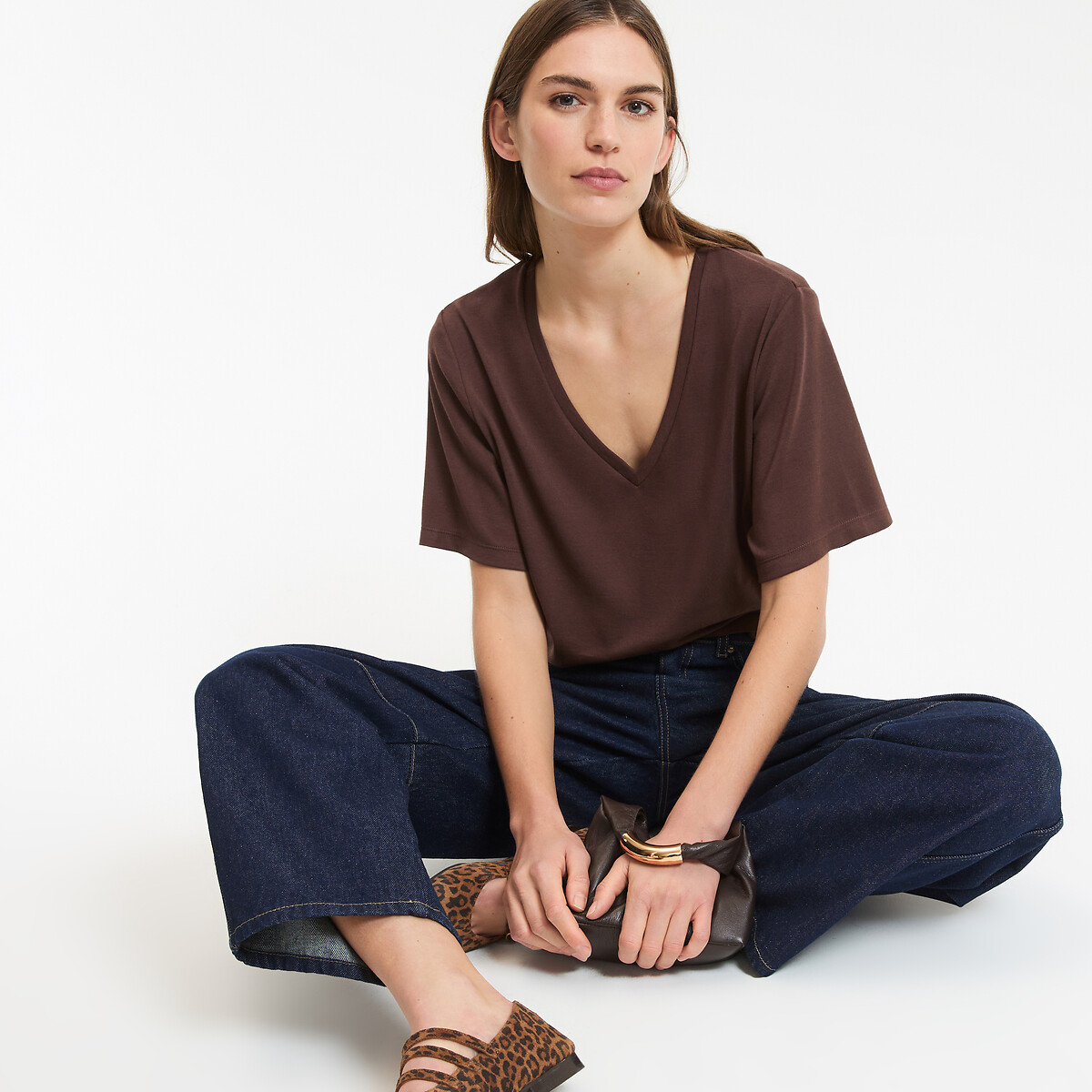 Κοντομάνικη μπλούζα με V λαιμόκοψη