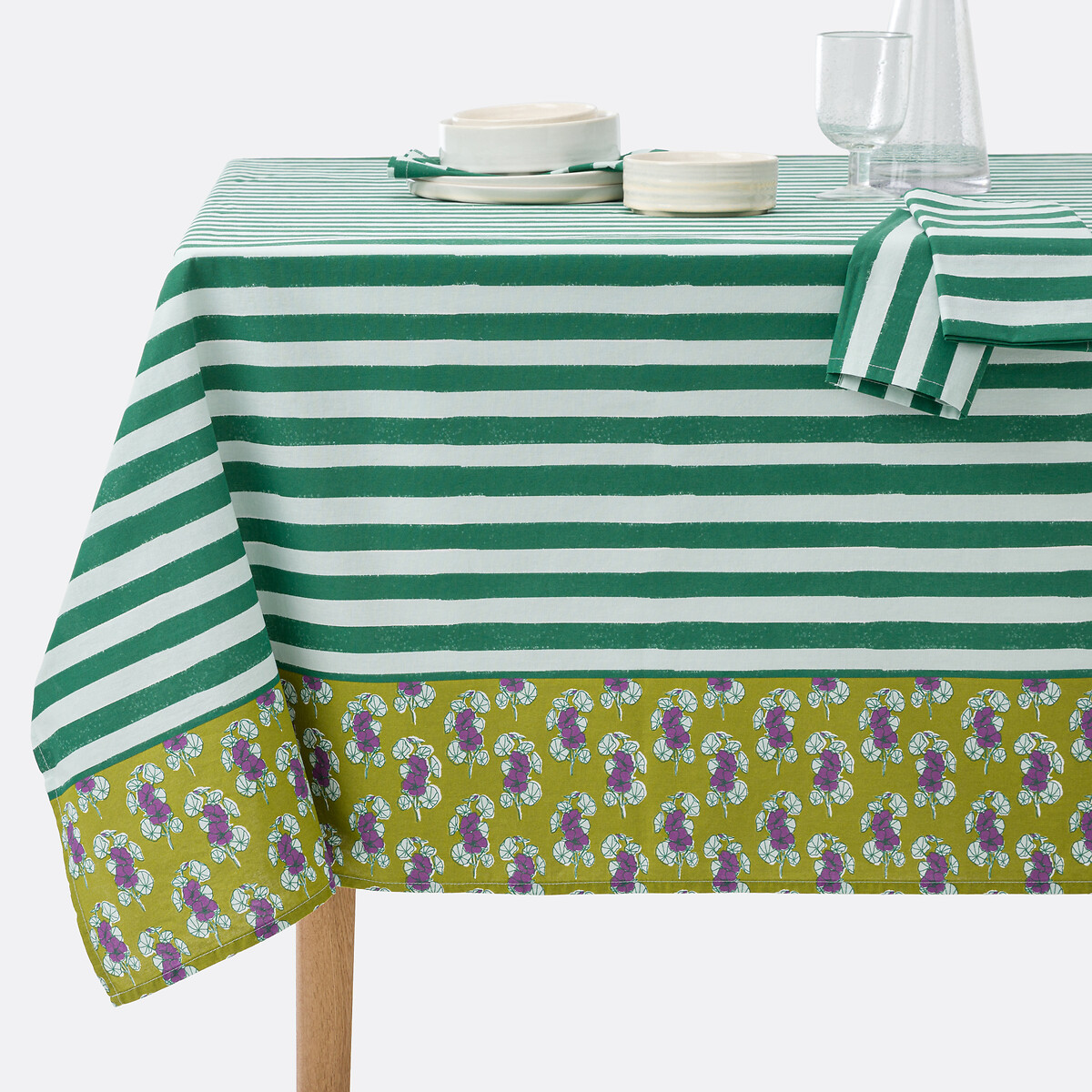 Εμπριμέ τραπεζομάντηλο από προπλυμένο βαμβάκι 150x150 cm