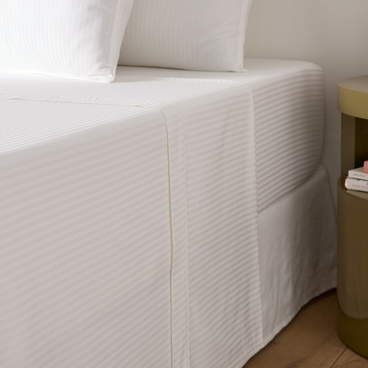 Σεντόνι από βαμβακερό σατέν με ρίγες στην ύφανση 180x290 cm