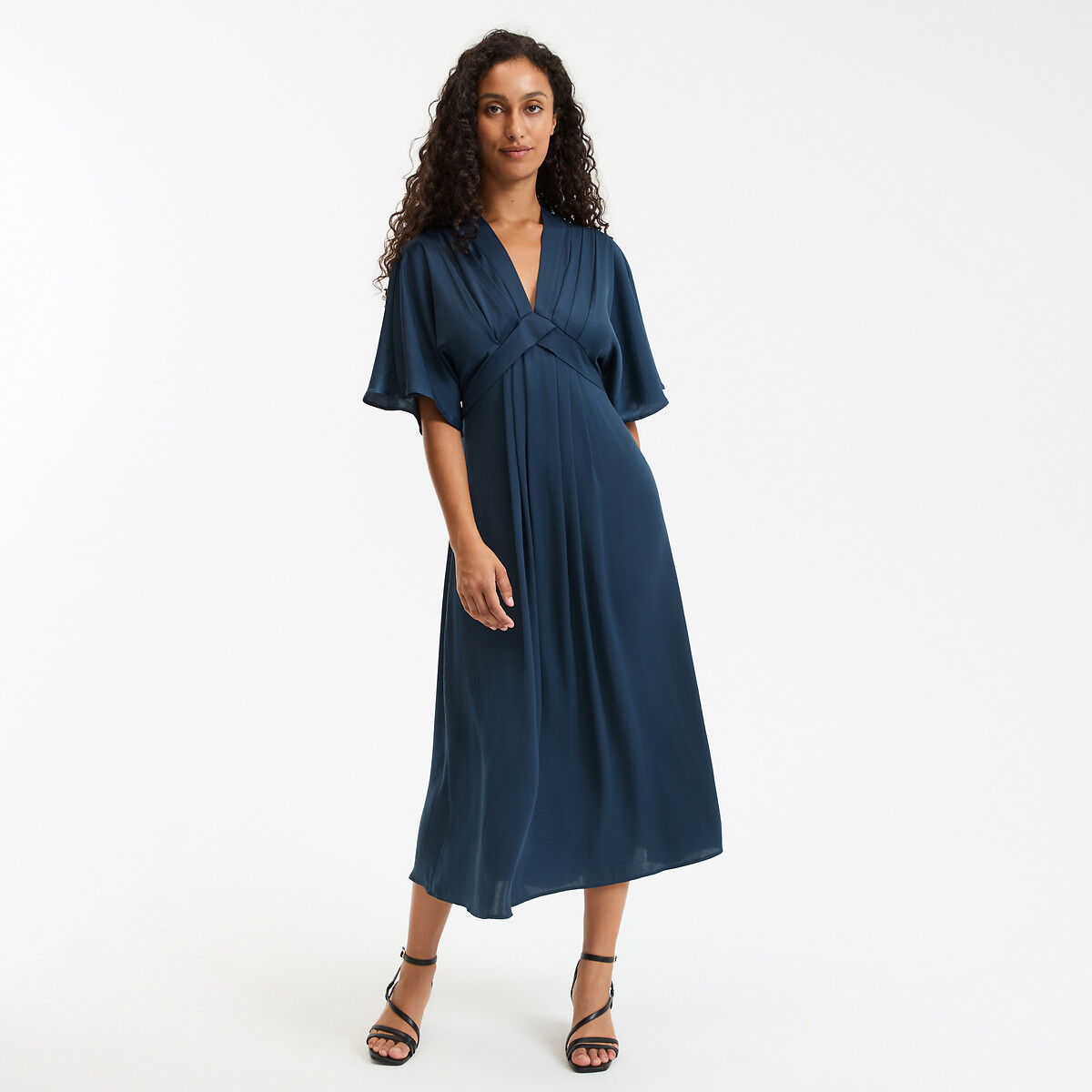 Μακρύ φόρεμα με V και μανίκια μέχρι τους αγκώνες