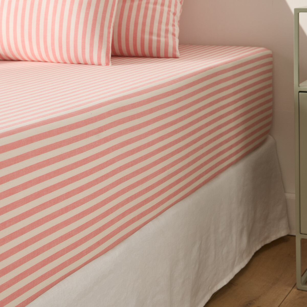 Βαμβακερό σεντόνι με λάστιχο και γύρισμα 30 εκ. 90x190 cm