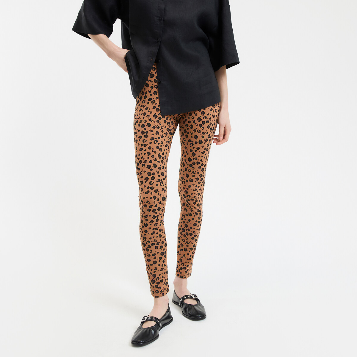  Ψηλόμεσο κολάν με animal print 2025