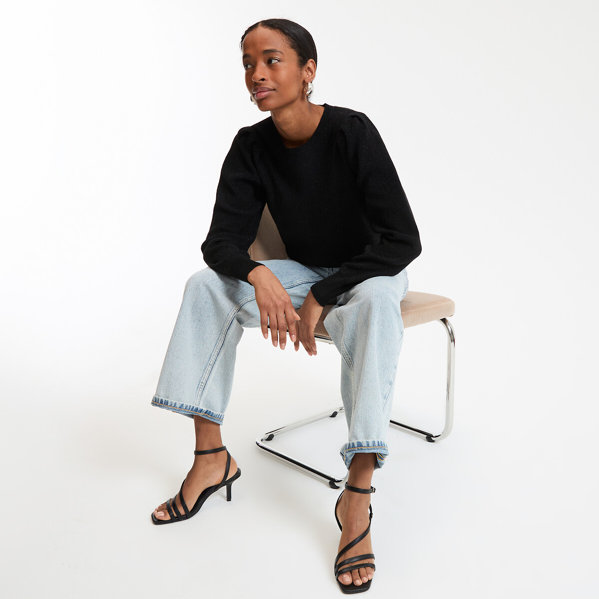 Πουλόβερ με στρογγυλό λαιμό σε λεπτή πλέξη