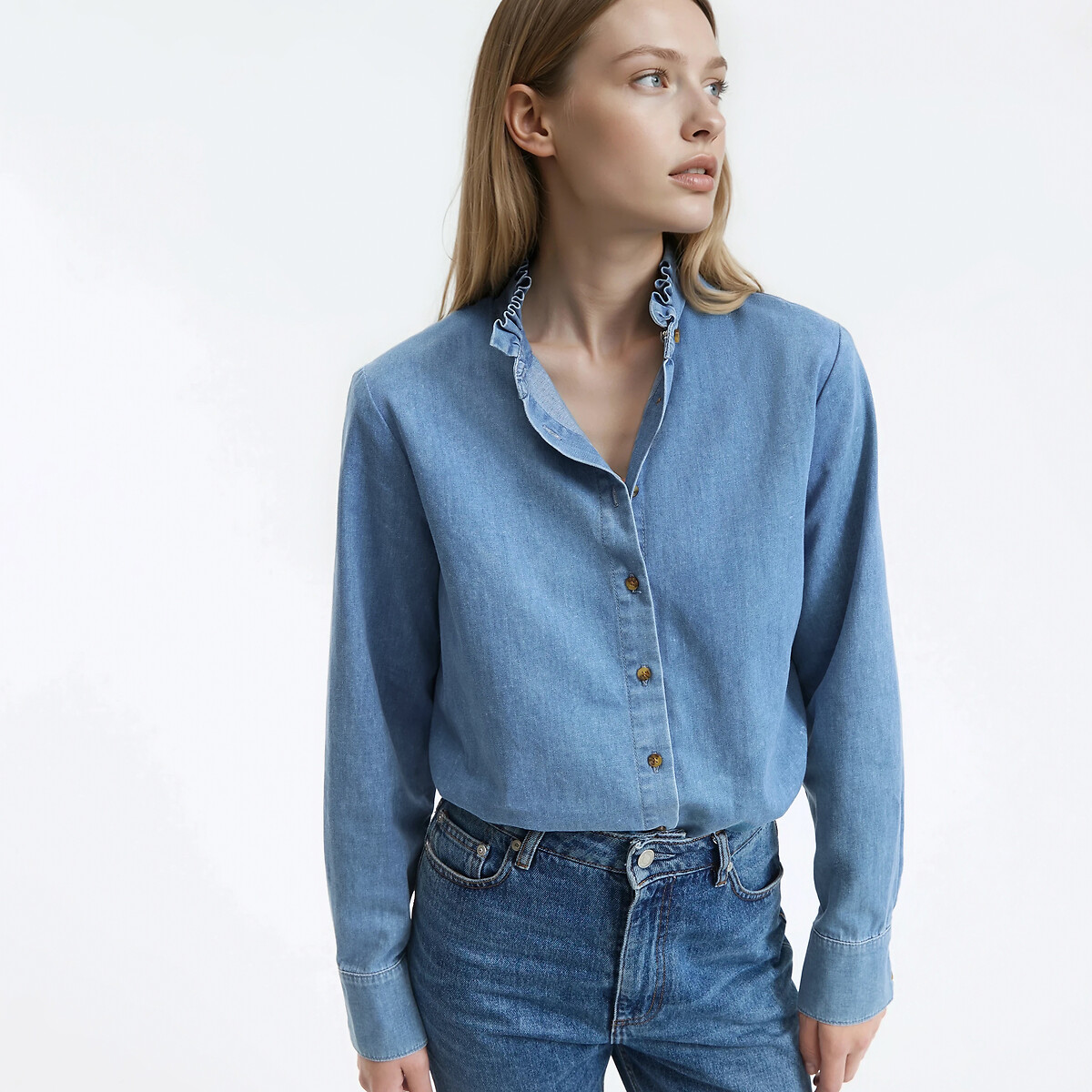 Πουκάμισο με βικτωριανό κολάρο και μακριά μανίκια