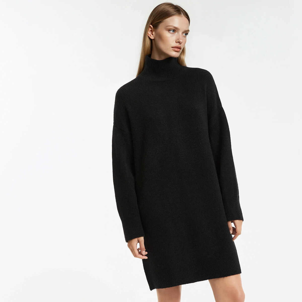 Μίνι πλεκτό φόρεμα με μακριά μανίκια