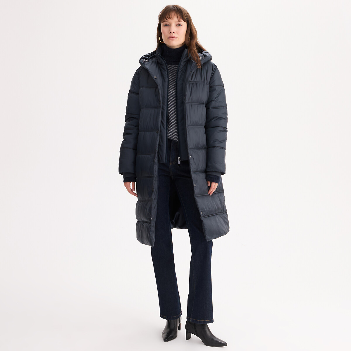 Μακρύ μπουφάν με κουκούλα και φερμουάρ