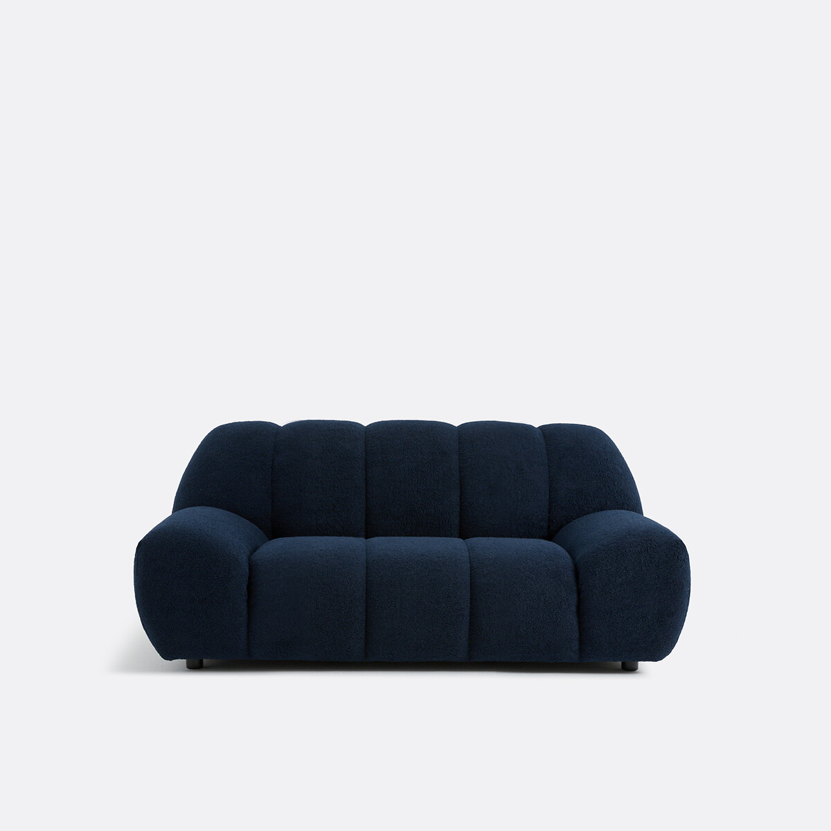 Διθέσιος καναπές με χοντρή μπουκλέ ταπετσαρία Μ106xΠ178xΥ79cm