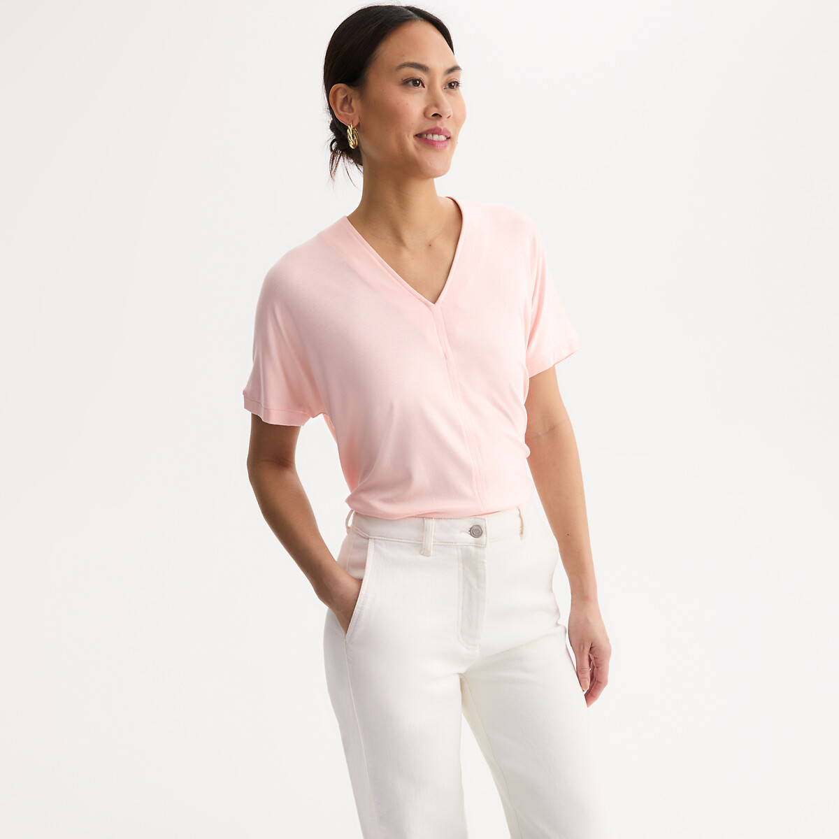 Μπλουζάκι με κοντά μανίκια και λαιμόκοψη V