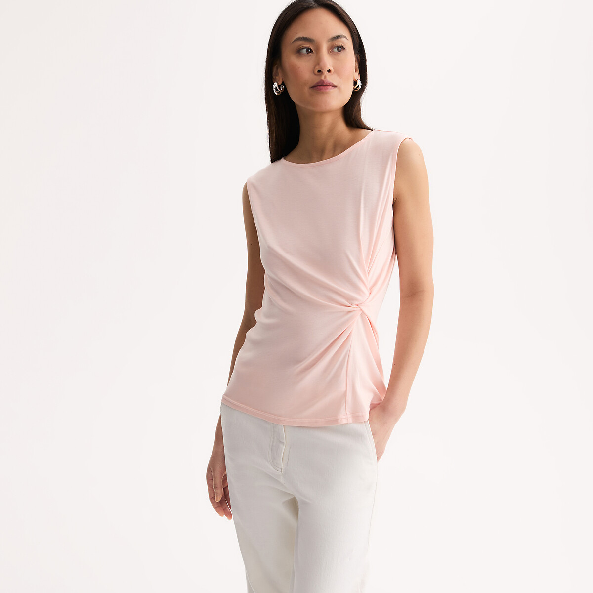 Αμάνικο μπλουζάκι με ντραπέ και στρογγυλή λαιμόκοψη