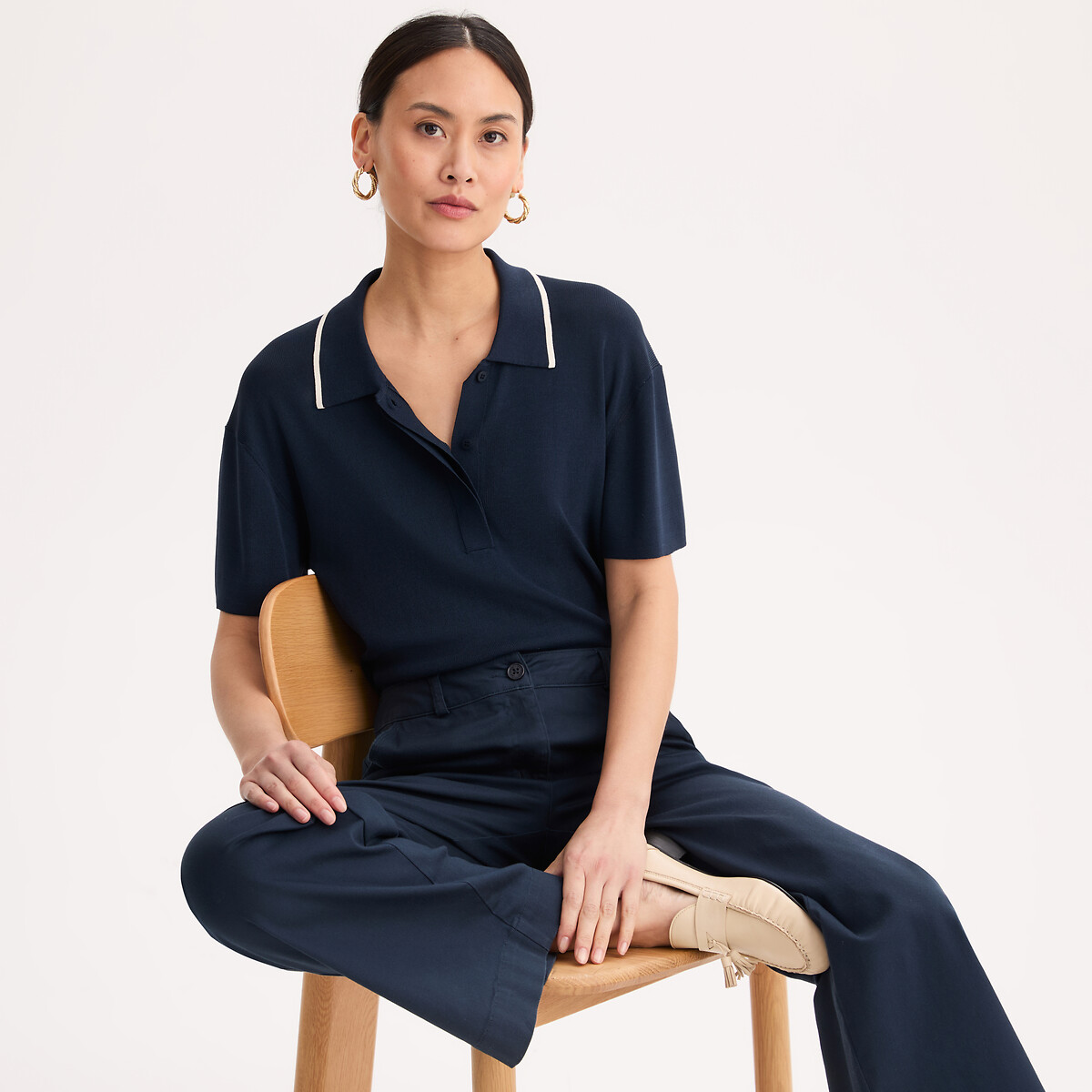 Πλεκτή μπλούζα πόλο με κοντά μανίκια σε λεπτή ύφανση