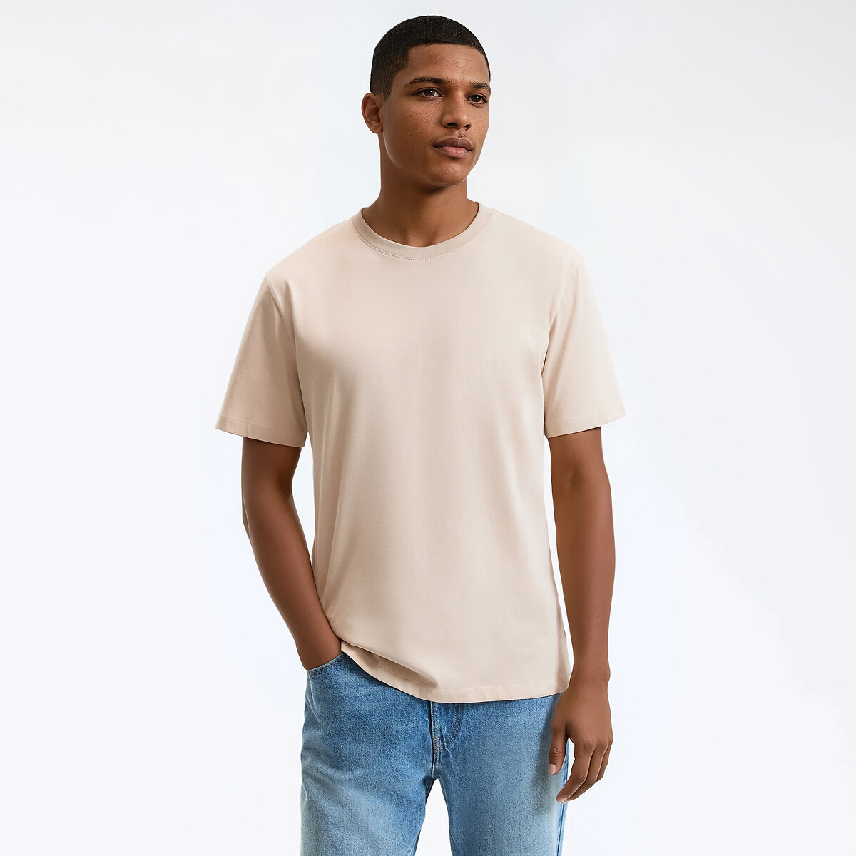 Κοντομάνικο μπλουζάκι με στρογγυλή λαιμόκοψη