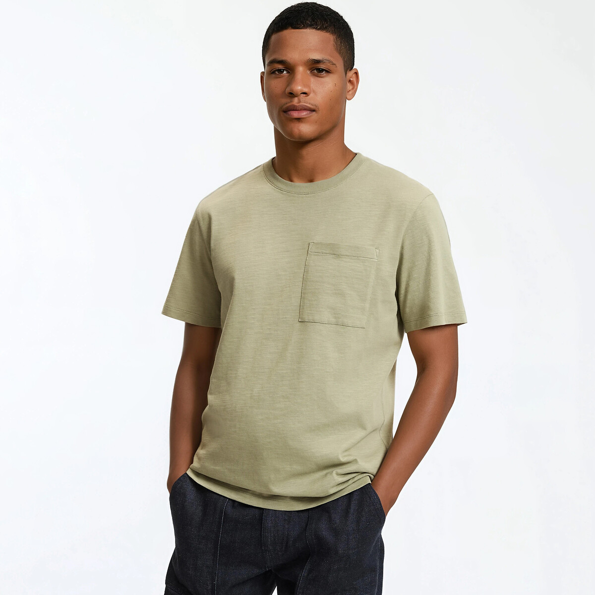 Βαμβακερό t-shirt με στρογγυλή λαιμόκοψη και κοντά μανίκια