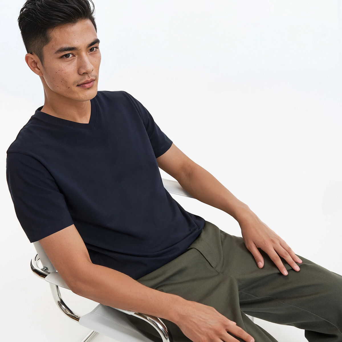 Κοντομάνικο βαμβακερό T-shirt με V λαιμόκοψη