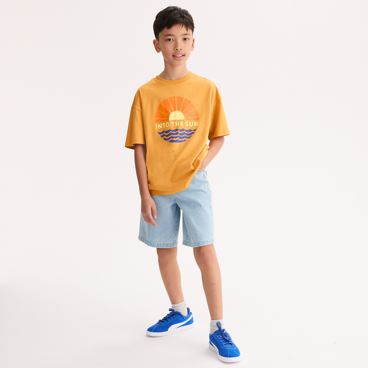 Κοντομάνικο oversize t-shirt με στρογγυλή λαιμόκοψη και στάμπα ήλιου