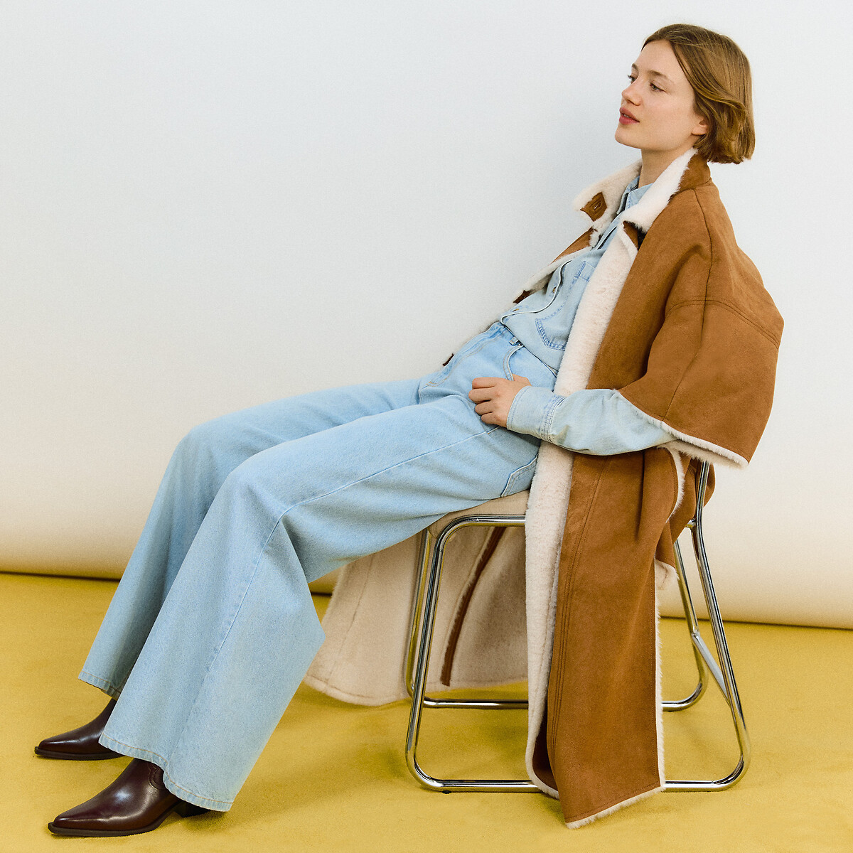 Μακριά κάπα με κουμπιά