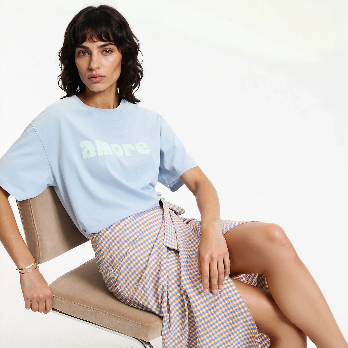 Κοντομάνικο t-shirt με μήνυμα και στρογγυλή λαιμόκοψη