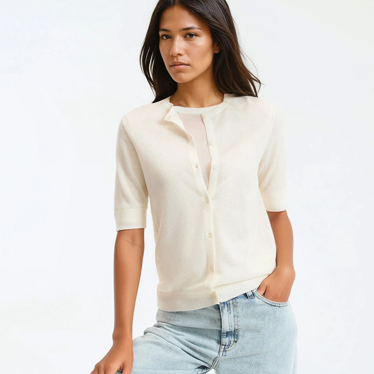 Κοντή ζακέτα με στρογγυλή λαιμόκοψη