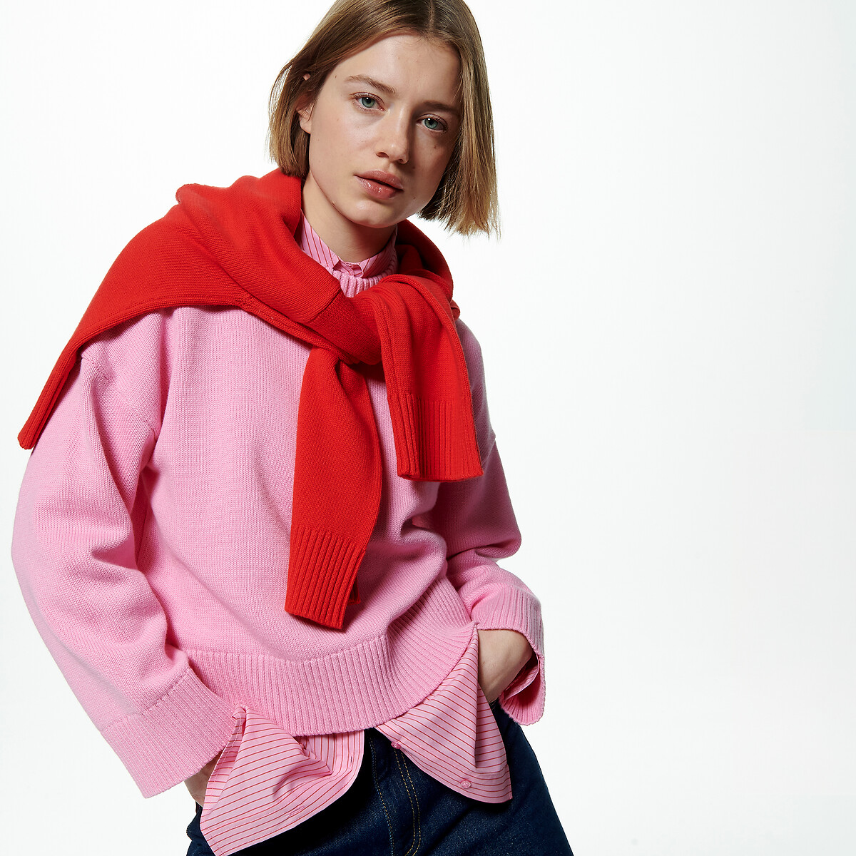 Πλεκτή μπλούζα με στρογγυλή λαιμόκοψη