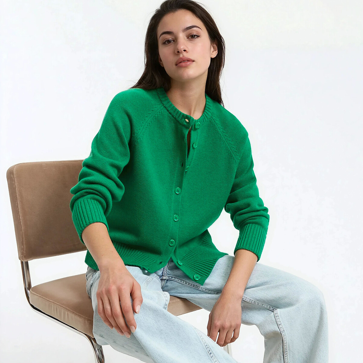 Κοντή ζακέτα με στρογγυλή λαιμόκοψη