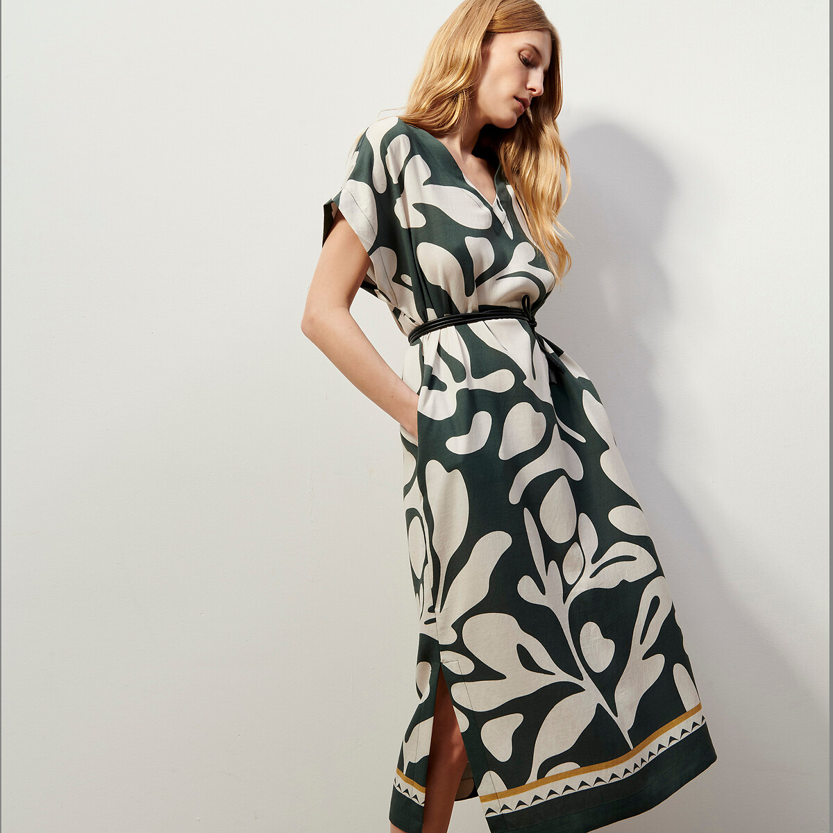 Anne Weyburn Φόρεμα midi με κοντά μανίκια και γραφικό μοτίβο