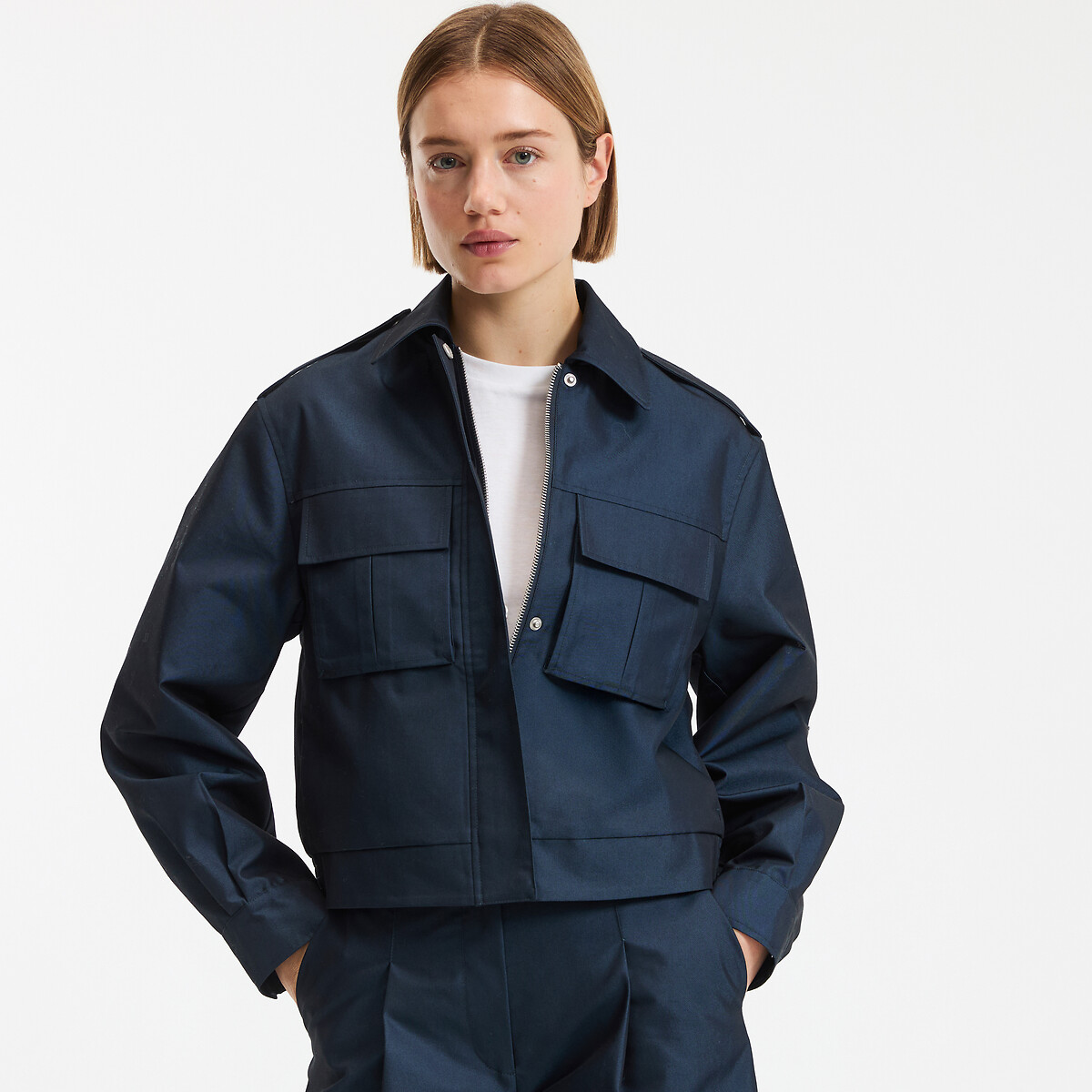 Κοντό φαρδύ σακάκι με επωμίδες